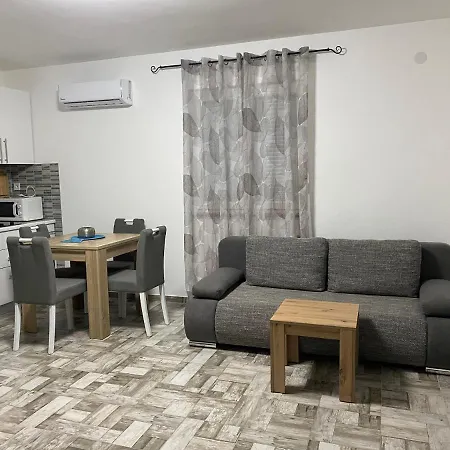 Apartment Tina *