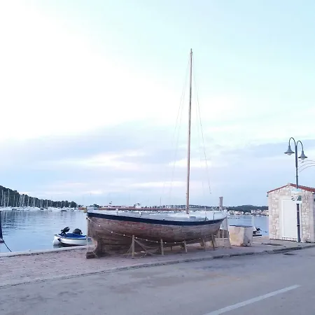 Tina Apartment Rogoznica (Sibenik-Knin)