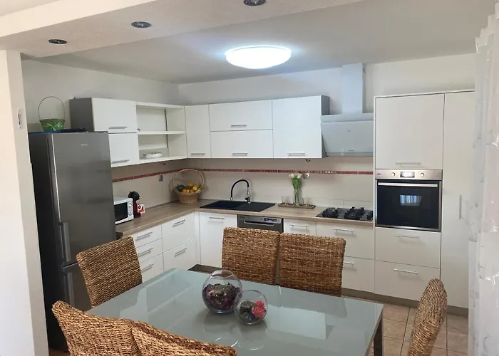 Tina Rogoznica (Sibenik-Knin)