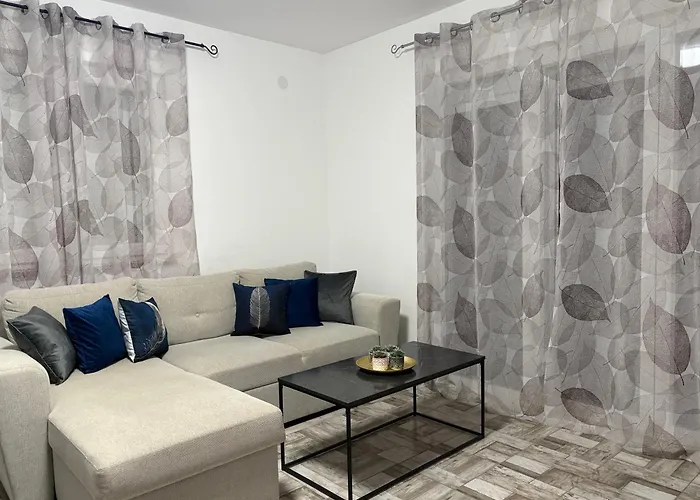 Tina * Rogoznica (Sibenik-Knin)