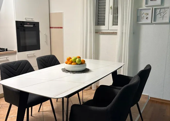 Apartment Tina Rogoznica (Sibenik-Knin)