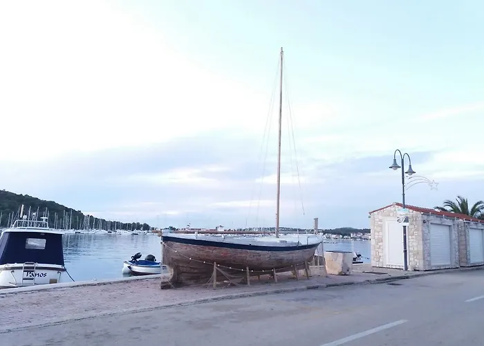 Tina Apartment Rogoznica (Sibenik-Knin)